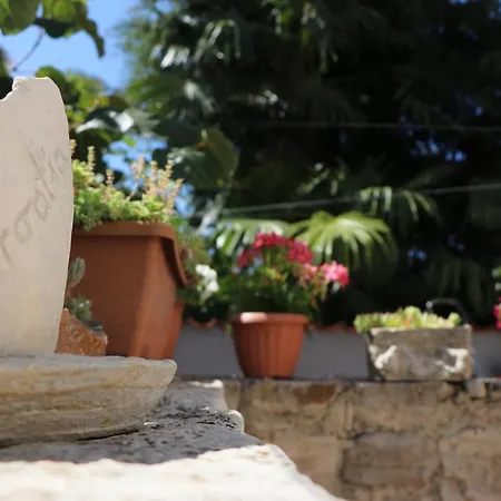 Sole 3 בית הארחה 3*